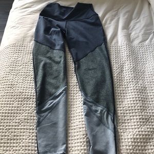 Colorblock aerie move leggings